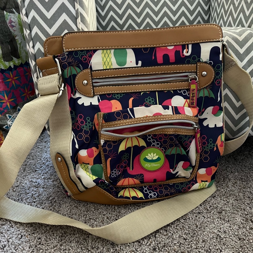Lily Bloom elephant crossbody